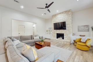 Horseshoe Bay Beauty - 5