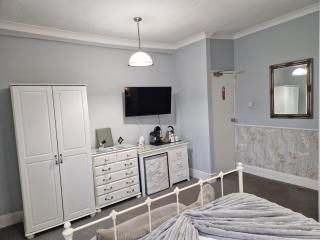 Ambassador Guest House - 4