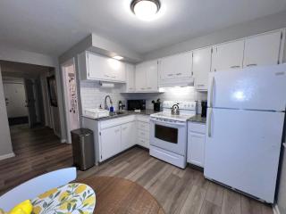 Last-Min Deal Holiday Retreat Prime Location - 8