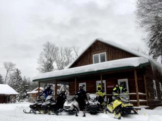 Charming Cabin for Glamping in the Adirondacks, Ideal for a Couples Getaway - 7