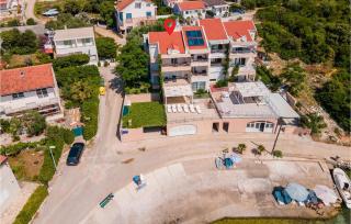 Gorgeous Apartment In Sreser With House Sea View - 6