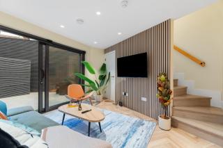 Modern Apartment Ideal for Families and Working Professionals - 8