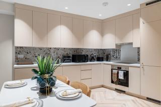 Modern Apartment Ideal for Families and Working Professionals - 7