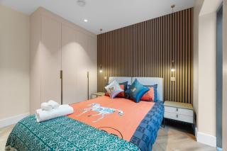 Modern Apartment Ideal for Families and Working Professionals - 1