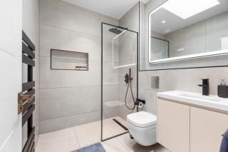 Perfect Apartment Stay for Families and Contractors - 4