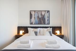 Modern 2BR Apartments near Dubai Mall, Downtown - 3