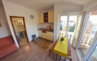 1 Bedroom Stunning Apartment In Turanj - 1