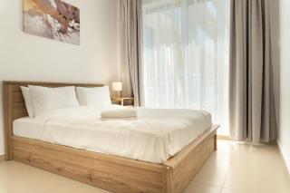 Sea View Modern 2BHK Apartment with Balcony - 8