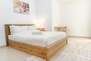 Sea View Modern 2BHK Apartment with Balcony - 6