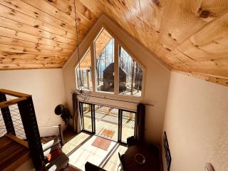 Delightful Cottage Ideal for Small Groups in Sevierville, Tennessee - 2