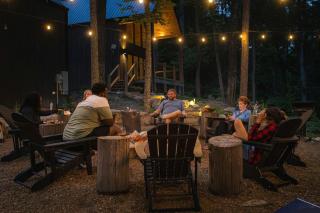 Delightful Cottage Ideal for Small Groups in Sevierville, Tennessee - 1