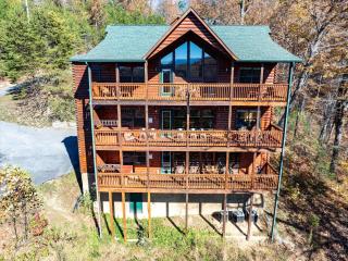 Wildbriar Inn By Colonial Properties - 6