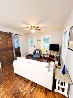 Picturesque Cozy Cottage with Fire Pit Space in Louisiana - 9