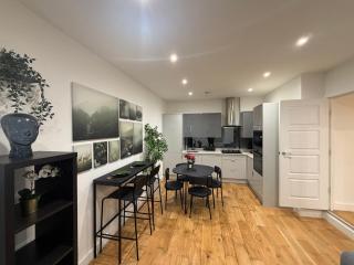 London City Apartment - 9