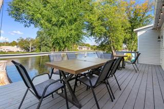 The Waterfront-game Room!movie Theatre!bunk Room! - 3