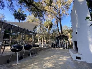 Amazing Cottage Surrounded by Trees in Dunnellon, Florida - 3