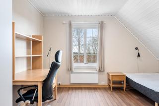Flott bofellesskap med 7 rom, inkludert internett og strøm! Grillområde med jacuzzi! - 4