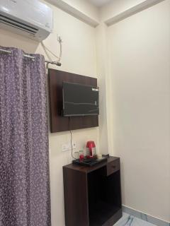 Mahalaxmi Paying Guest House - 2