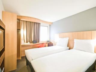 ibis London Heathrow Airport - Hillingdon - 4