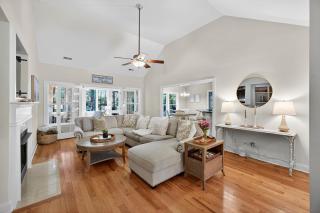 OF2737: 2737 Old Forest Drive - Seabrook-Insel - 2