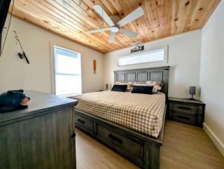 Scenic Lakeside Cabin with Fire Pit & Porch near Flanders Pond and Acadia Views in Sullivan, Maine - 3