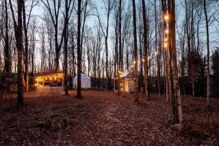 Cozy Unique Dome for a Romantic Glamping Getaway on a Private Farm in Woodridge, New York - 9