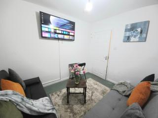 Central Haven-4bedroom Great For Longer Stays - for Contractors, Teams, free parking, in Canterbury Kent!! - 5