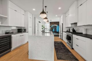 Spacious Nashville Stay - 2 Homes, 15 Guests - 3