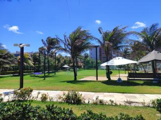 Apartamento em Condomínio Resort vizinho ao Beach Park - 1