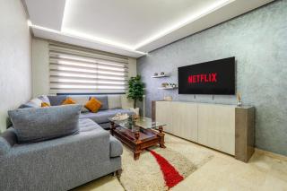 Luxe City Escape 2BR Pool - 0