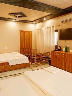 Karwaan by the Ganges - 2