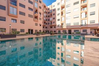 Luxe City Escape 2BR Pool - 2