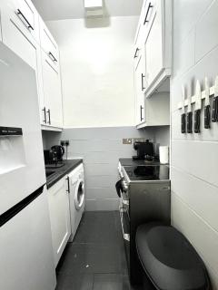 Chic 1-Bed Flat with Terrace in Notting Hill W10 - 3