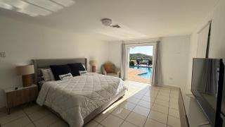Family Beach House with an Amazing Ocean View - 8
