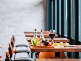 Ibis Luxembourg Airport - 8