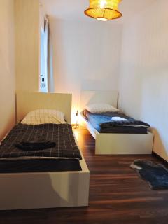 Unique - 2 bedrooms - 4 beds - balcony - kitchen - WiFi - 5