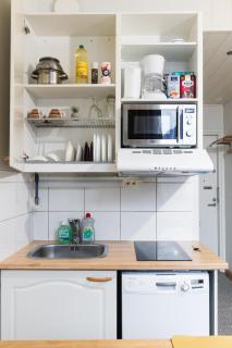 Nordstay - Serene Top Floor Studio with self check-in - 6