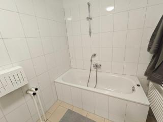 Unique 4 - 6 guests - 3 bedrooms - balcony - kitchen - Wi-Fi - 2