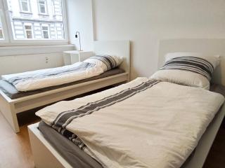 Unique 4 - 6 guests - 3 bedrooms - balcony - kitchen - Wi-Fi - 1
