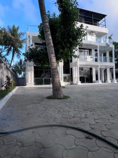 Serian Breeze Villa - 8