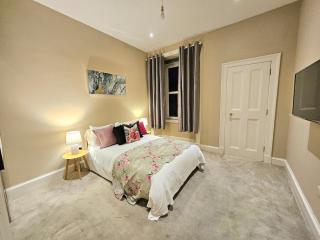 2 Bedroom Apt, 4 Beds, 3 TV near Fountain Park - 4