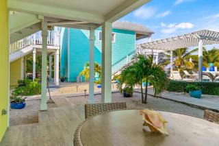 The Banana Bird Ocean View Studio Cottage in East End - 5