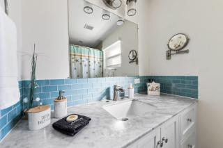 The Banana Bird at Cottages - 3