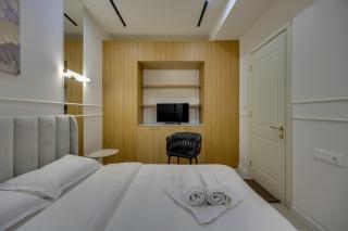 Chic Apartment By Rooms Hotel & Lolita - Ground FL - 3