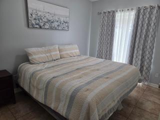 107 Pike on Oceanside - 3