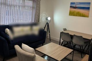 Bungalow - Sleeps 2 - Parking - Garden - 8