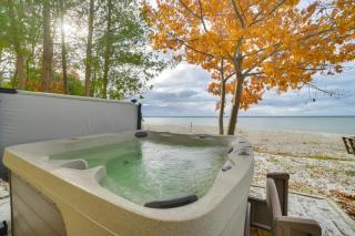 Breathtaking Sunsets Lake Huron Beachfront Escape - Alpena - 9