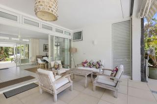 Croix Du Sud by Host Agents - 6