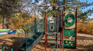 Tahoe Edgelake Beach Club - 5