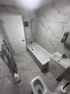 Central London Room with kitchen - 1